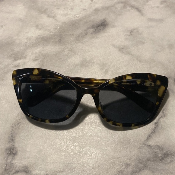 Kate Spade - Picture 2 of 16